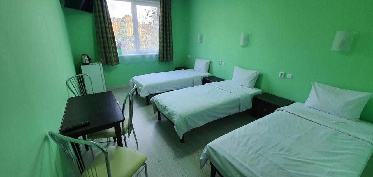 Luxor Inn & Suites Chernivtsi Luaran gambar