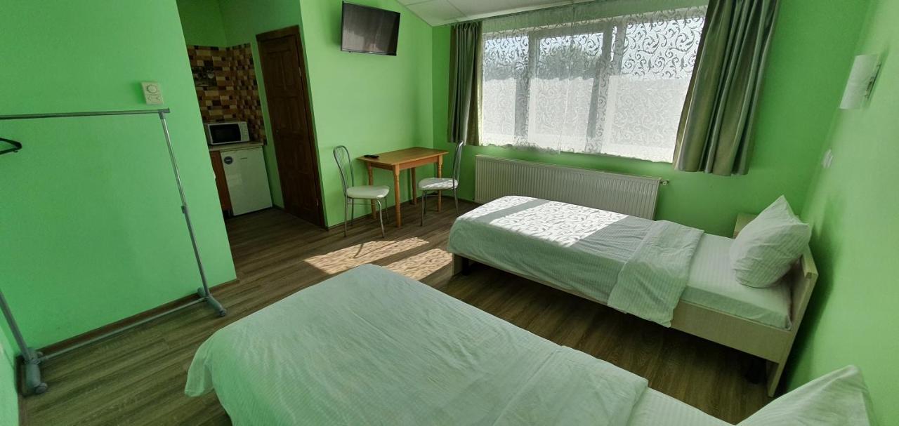 Luxor Inn & Suites Chernivtsi Luaran gambar