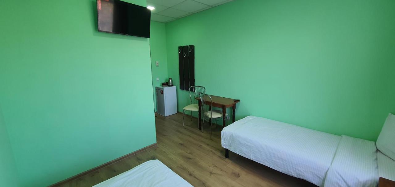 Luxor Inn & Suites Chernivtsi Luaran gambar