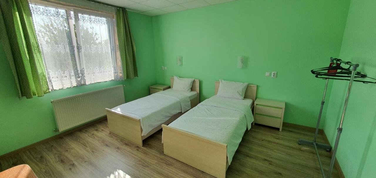 Luxor Inn & Suites Chernivtsi Luaran gambar